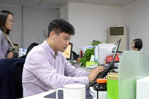 双十一狂欢背后谁最忙 除了快递小哥,还有他们.....